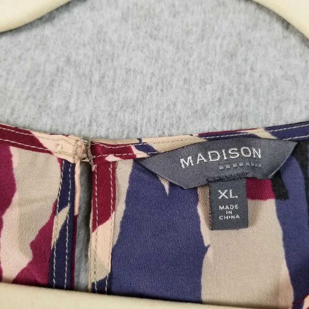 Madison Dress Women XL Multicolor Abstract Ruffle Short Sleeve Shift Casual Work